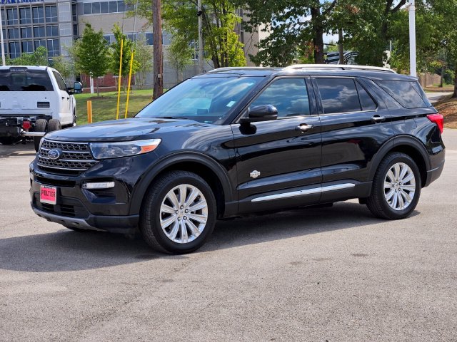 Certified 2022 Ford Explorer King Ranch w/ Premium Technology Package AWD/4WD image 3
