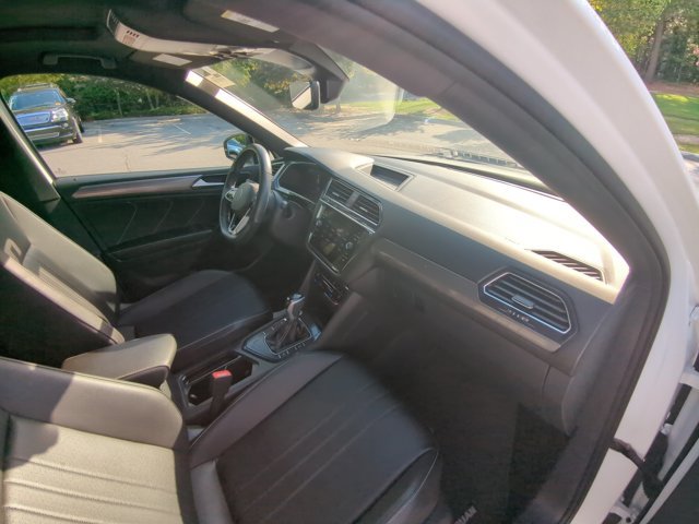 Used 2023 Volkswagen Tiguan SE R-Line FWD image 28
