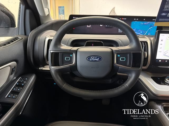 Certified 2025 Ford Expedition Active RWD image 17