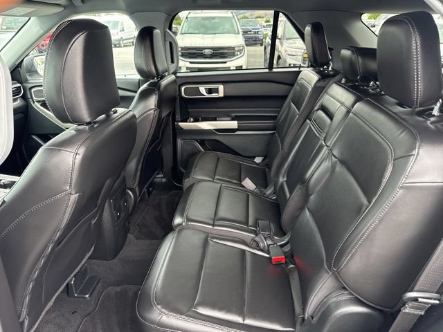 Certified 2023 Ford Explorer XLT w/ Equipment Group 202A AWD/4WD image 13
