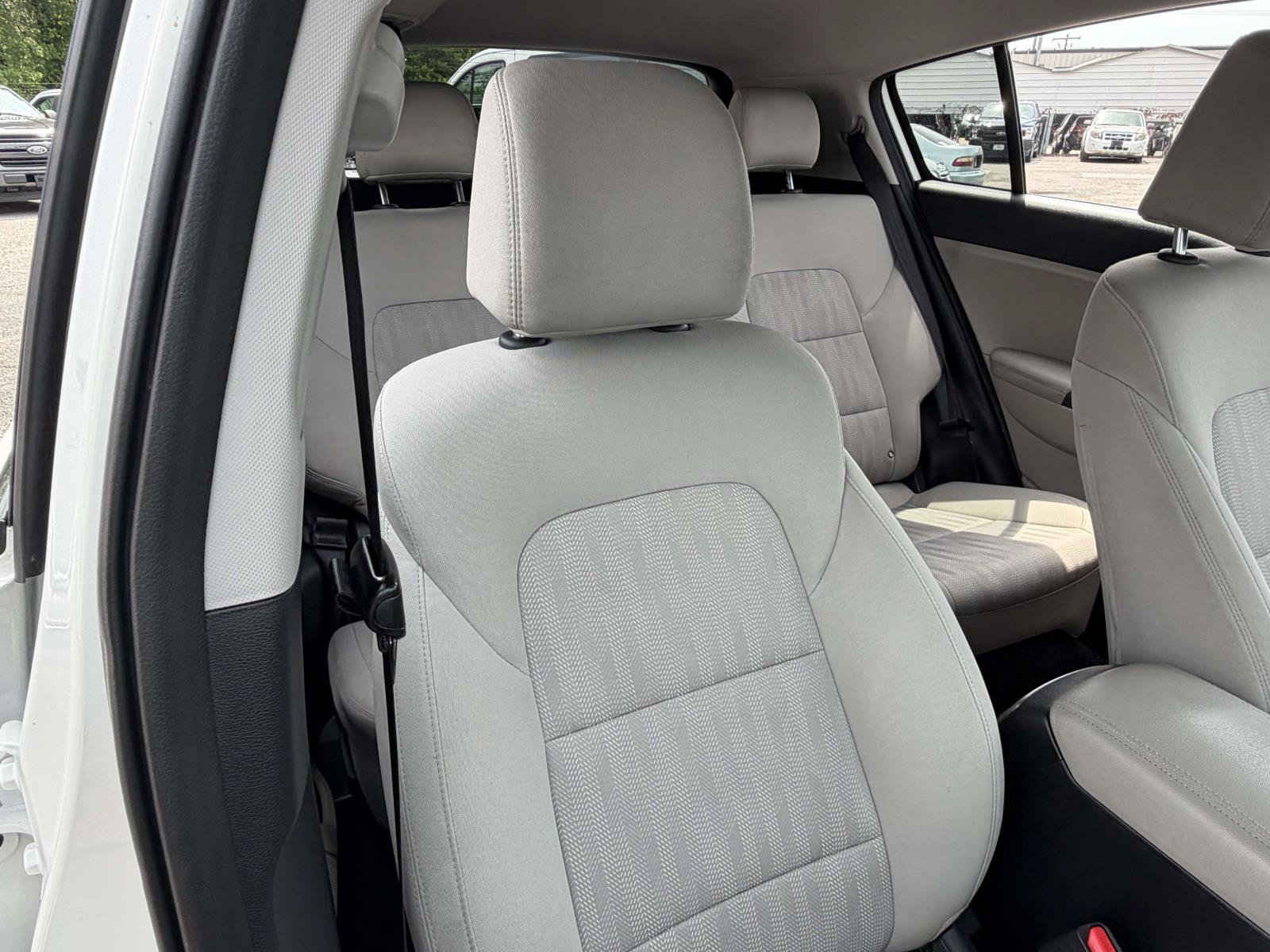 Used 2020 Kia Sportage LX AWD/4WD image 29