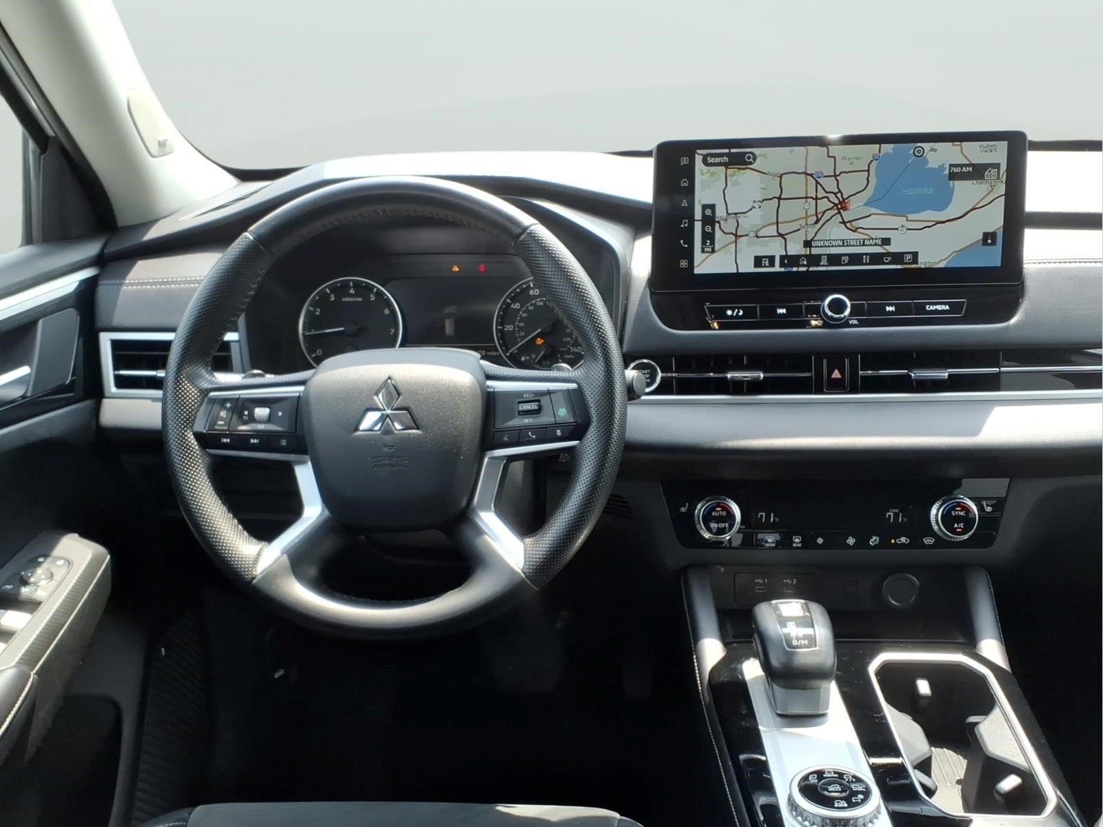 Used 2025 Mitsubishi Outlander SE AWD/4WD image 10
