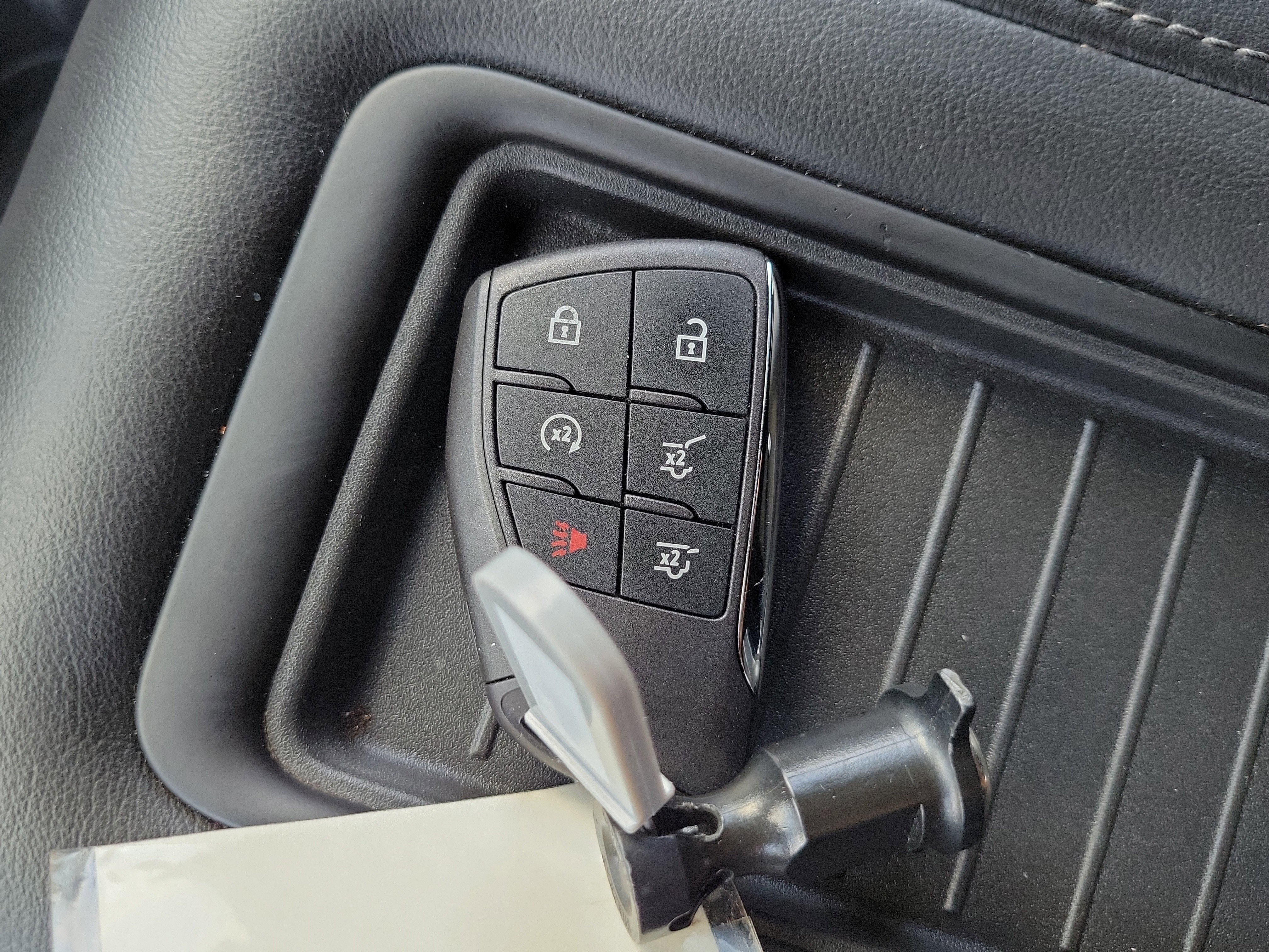 Used 2023 Chevrolet Tahoe LT w/ Luxury Package RWD image 30