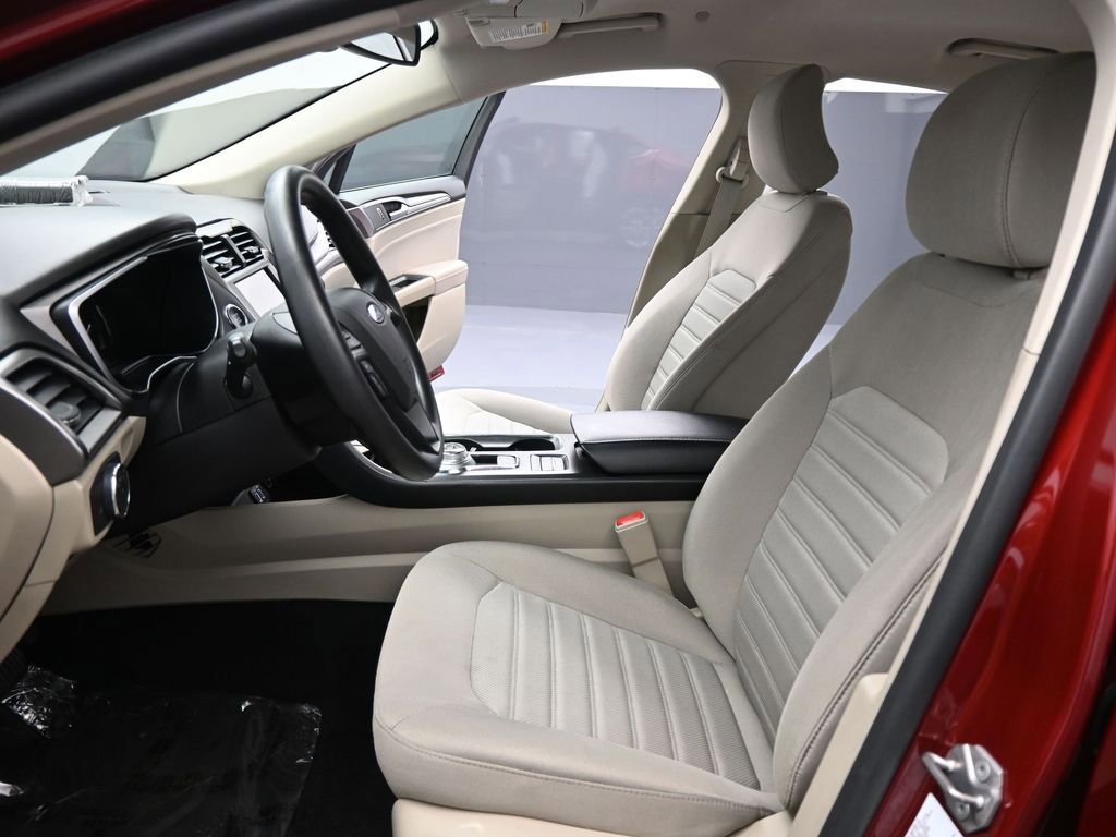 Certified 2019 Ford Fusion SE image 37