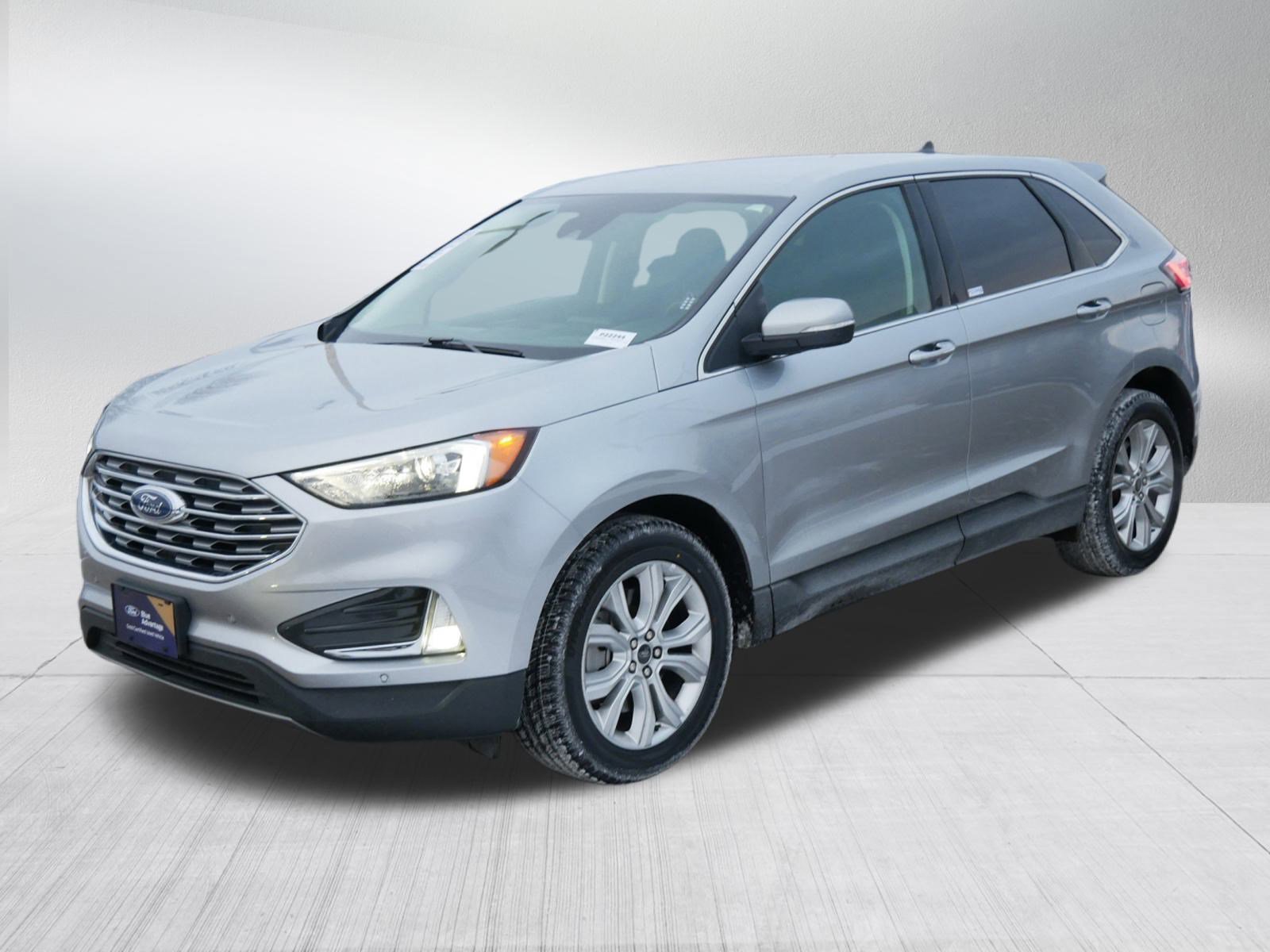 Certified 2024 Ford Edge Titanium image 3