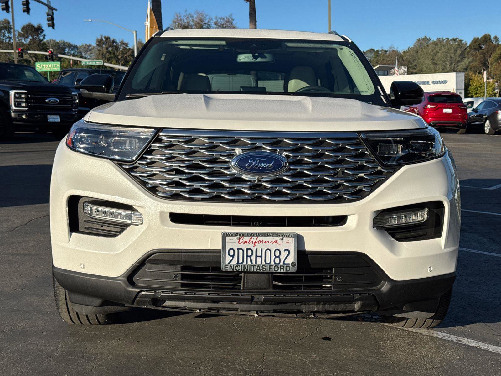 Certified 2022 Ford Explorer Platinum w/ Equipment Group 601A image 8