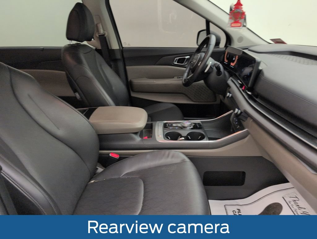 Used 2025 Kia Carnival EX FWD image 15