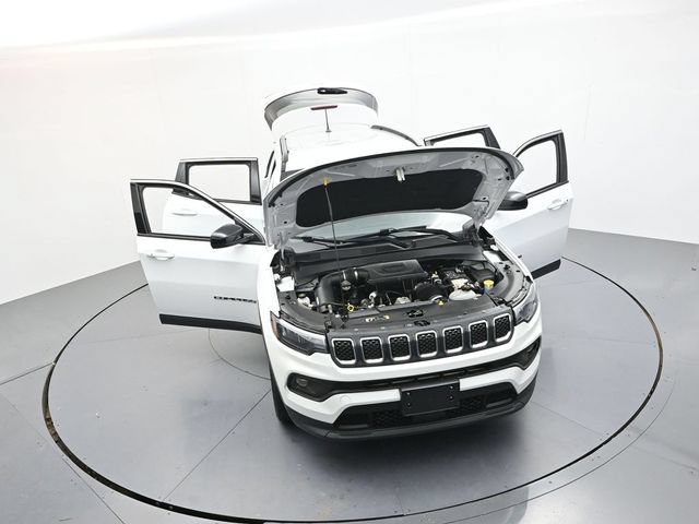 Used 2023 Jeep Compass Latitude AWD/4WD image 44