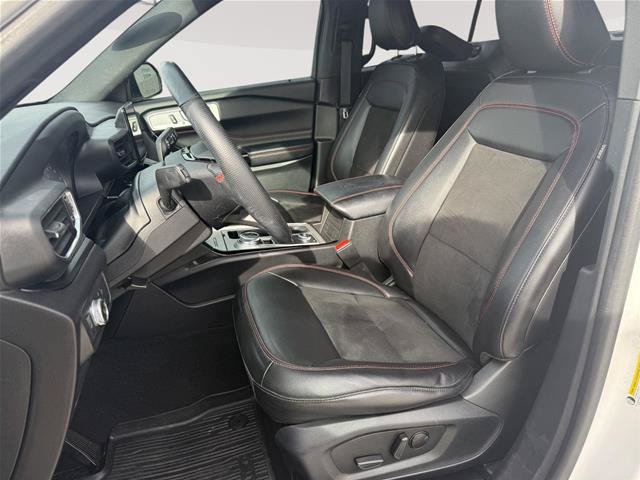Certified 2022 Ford Explorer ST-Line AWD/4WD image 11
