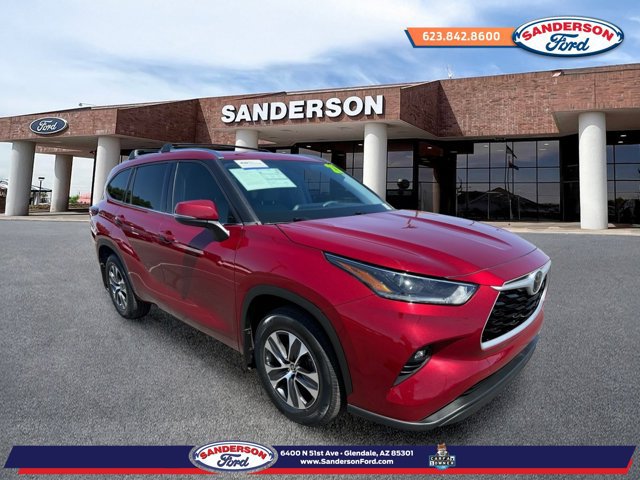 Used 2021 Toyota Highlander XLE AWD/4WD image 1