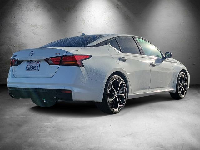 Used 2024 Nissan Altima 2.5 SR image 3