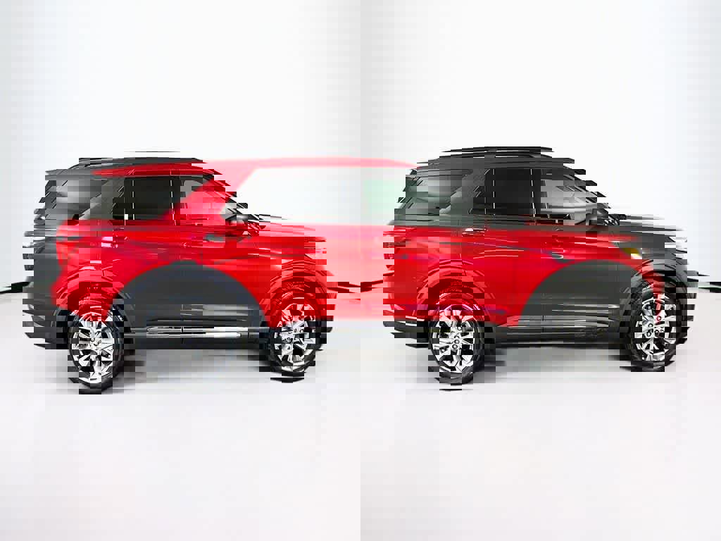 Certified 2022 Ford Explorer XLT w/ Equipment Group 202A image 6