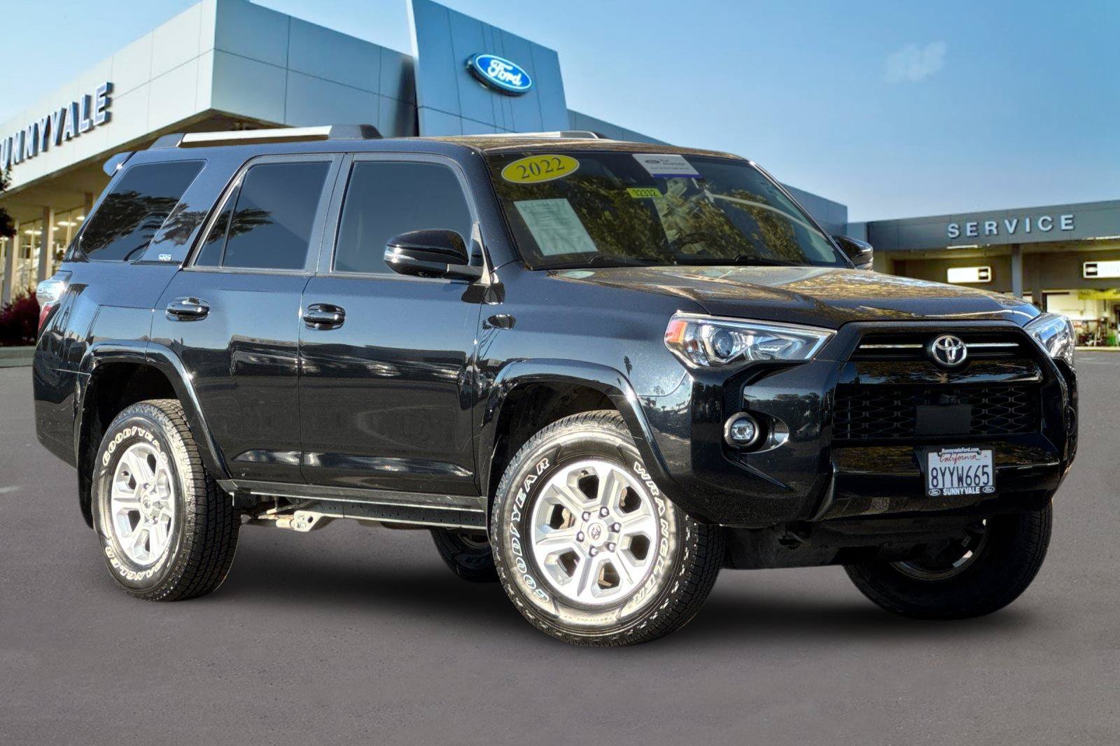 Used 2022 Toyota 4Runner SR5 Premium w/ Moonroof Package AWD/4WD image 2