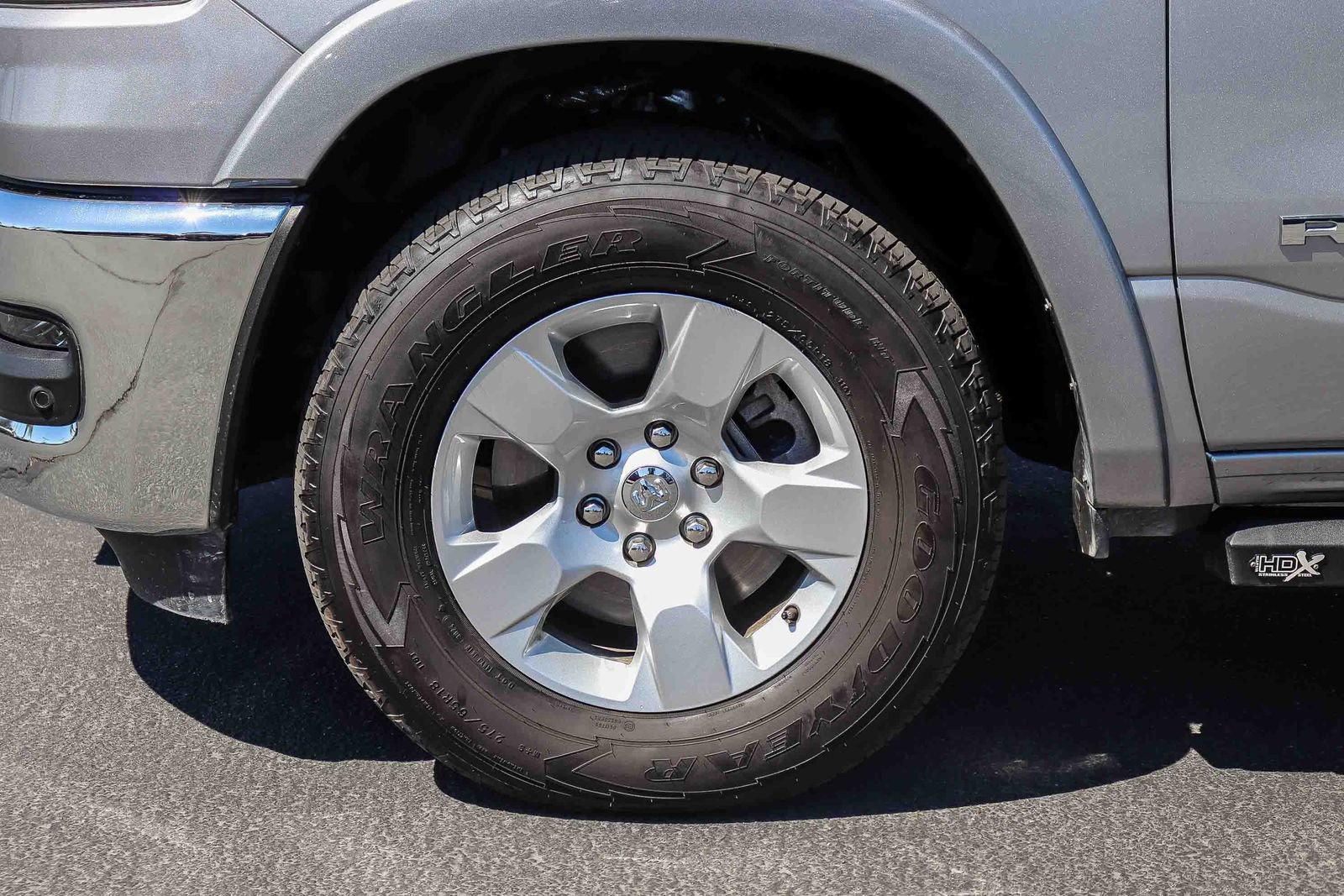 Used 2025 RAM 1500 Big Horn AWD/4WD image 9