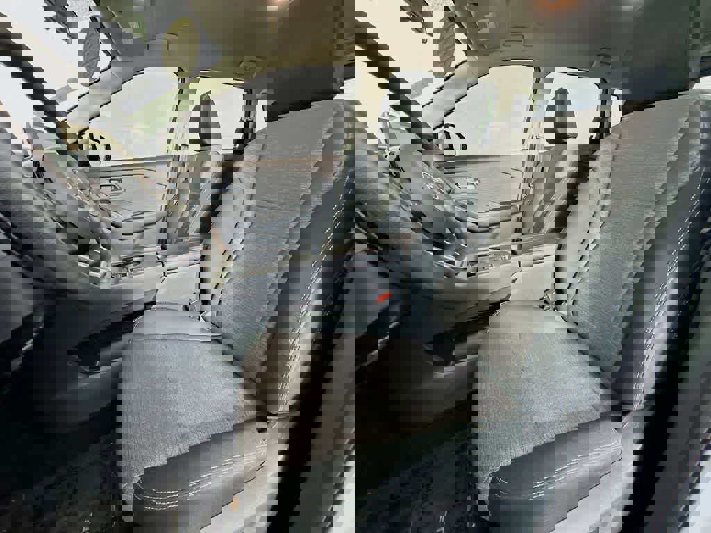 Used 2022 Nissan Rogue SV image 12