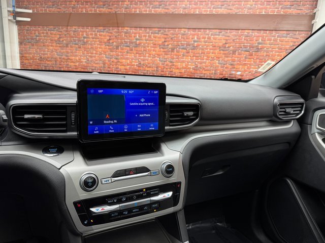 Certified 2022 Ford Explorer XLT w/ Equipment Group 202A image 18