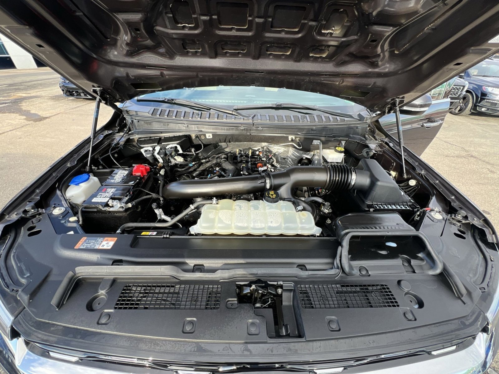 Certified 2024 Ford Expedition Limited image 29