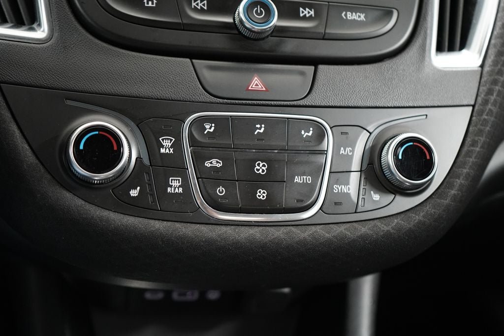 Used 2019 Chevrolet Malibu LT FWD image 15