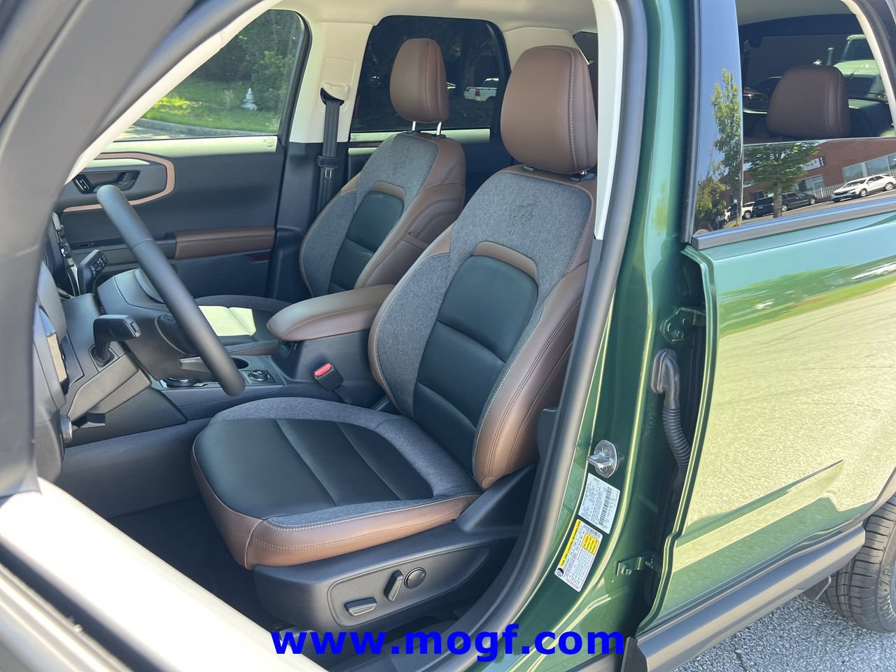 Certified 2024 Ford Bronco Sport Outer Banks w/ Tech Package AWD/4WD image 19