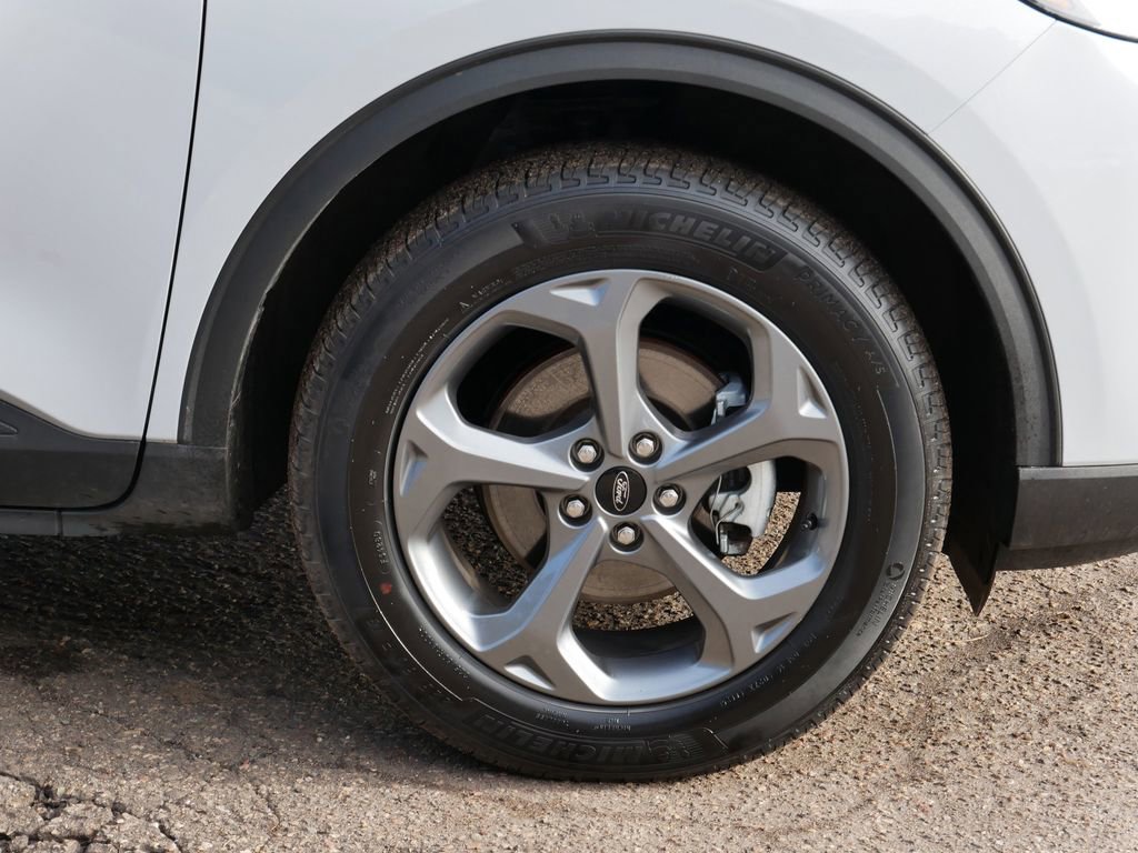 Certified 2025 Ford Escape ST-Line image 7