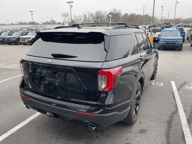 Certified 2024 Ford Explorer ST-Line w/ Class IV Trailer Tow Package image 3