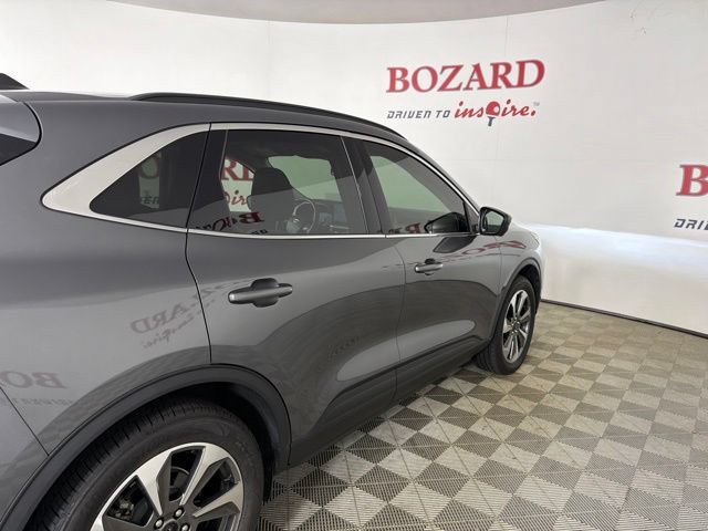 Certified 2024 Ford Escape Platinum w/ Premium Technology Package AWD/4WD image 16