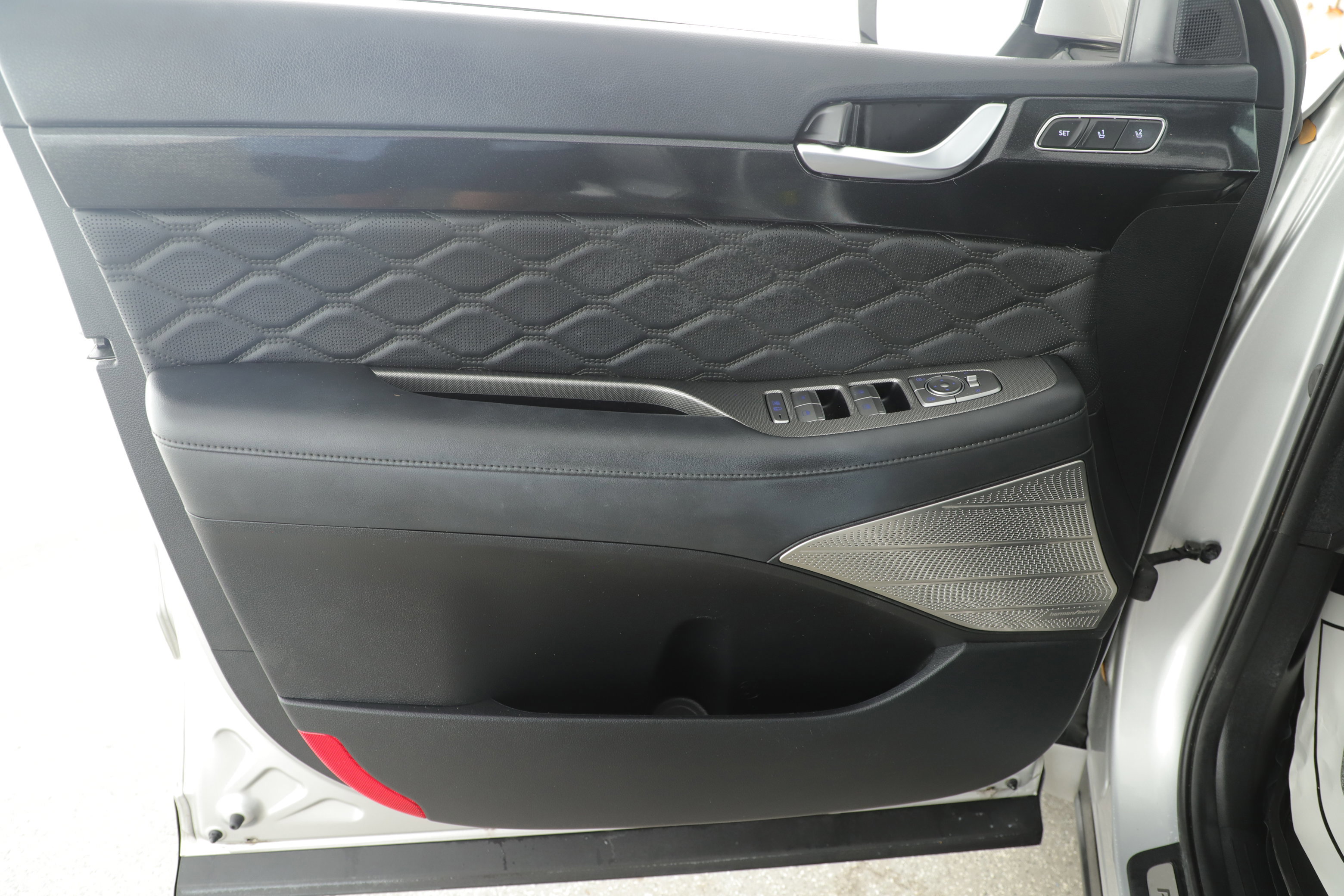 Used 2022 Hyundai Palisade Calligraphy w/ Winter Package image 8