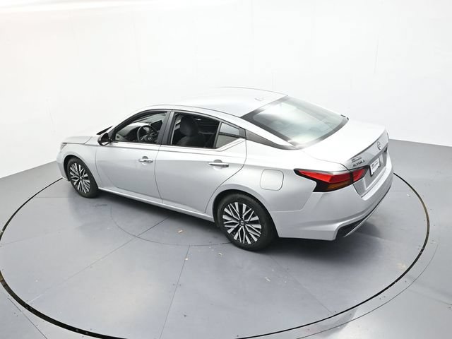 Used 2024 Nissan Altima 2.5 SV FWD image 37