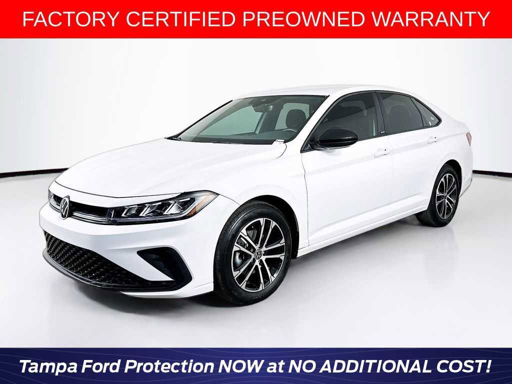 Used 2025 Volkswagen Jetta Sport image 1