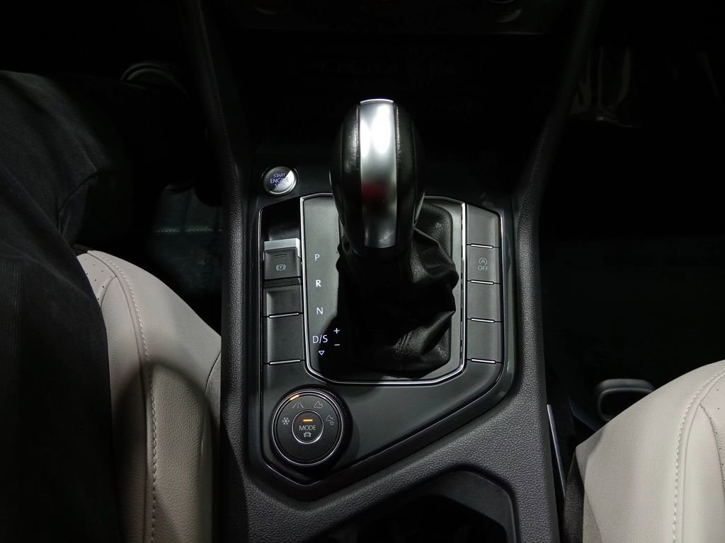 Used 2020 Volkswagen Tiguan SE w/ 3rd Row Seat Package image 25