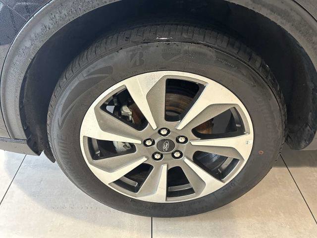 Certified 2025 Ford Escape Platinum image 31