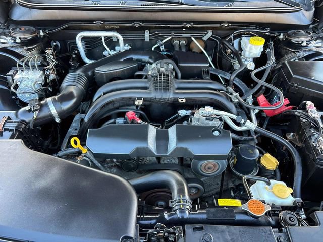 Used 2019 Subaru Outback 2.5i Limited AWD/4WD image 6