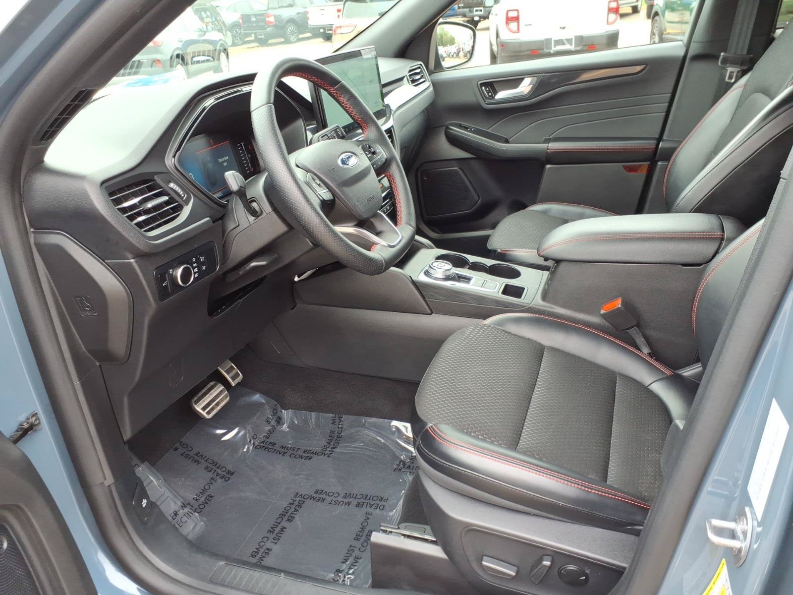 Certified 2024 Ford Escape ST-Line w/ Tech Pack #1 AWD/4WD image 11