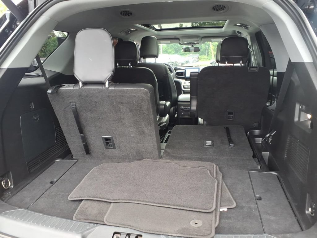 Certified 2021 Ford Explorer XLT w/ Equipment Group 202A AWD/4WD image 30