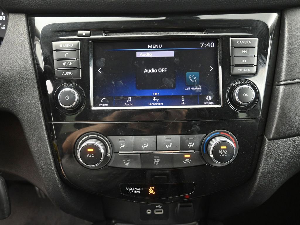 Used 2019 Nissan Rogue S w/ Special Edition Package FWD image 26