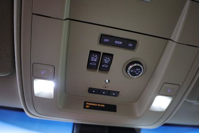 Used 2020 GMC Yukon Denali w/ Denali Premium Package AWD/4WD image 28