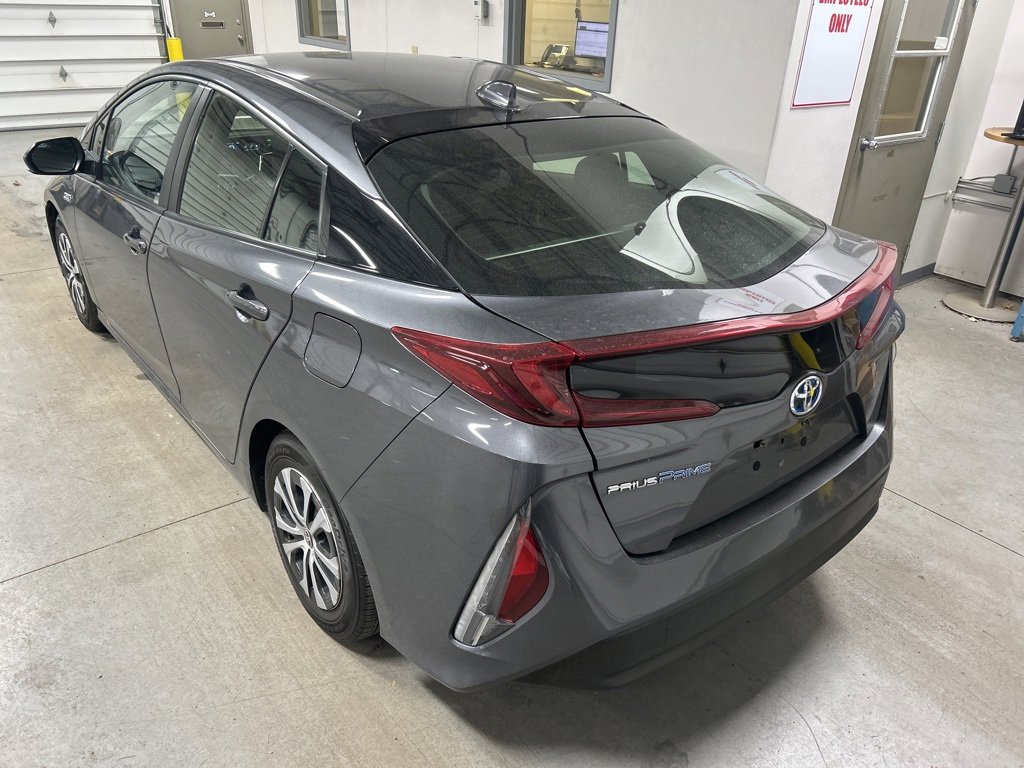 Used 2021 Toyota Prius Prime LE image 5