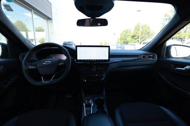 Certified 2025 Ford Escape ST-Line Select w/ Tech Pack #1 AWD/4WD image 10
