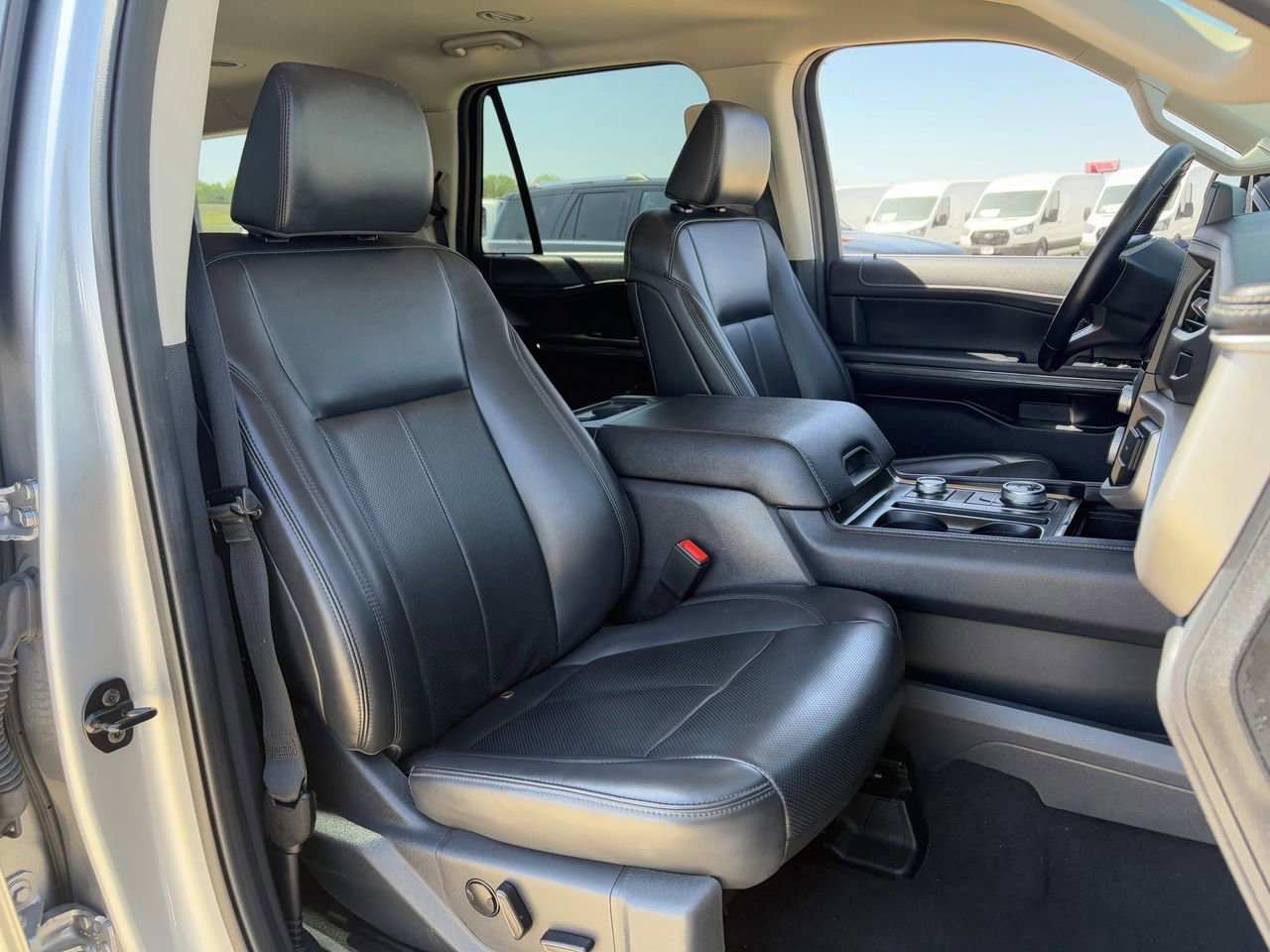 Certified 2024 Ford Expedition Max XLT image 31