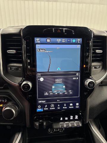 Used 2024 RAM 2500 Big Horn w/ Sport Appearance Package image 11