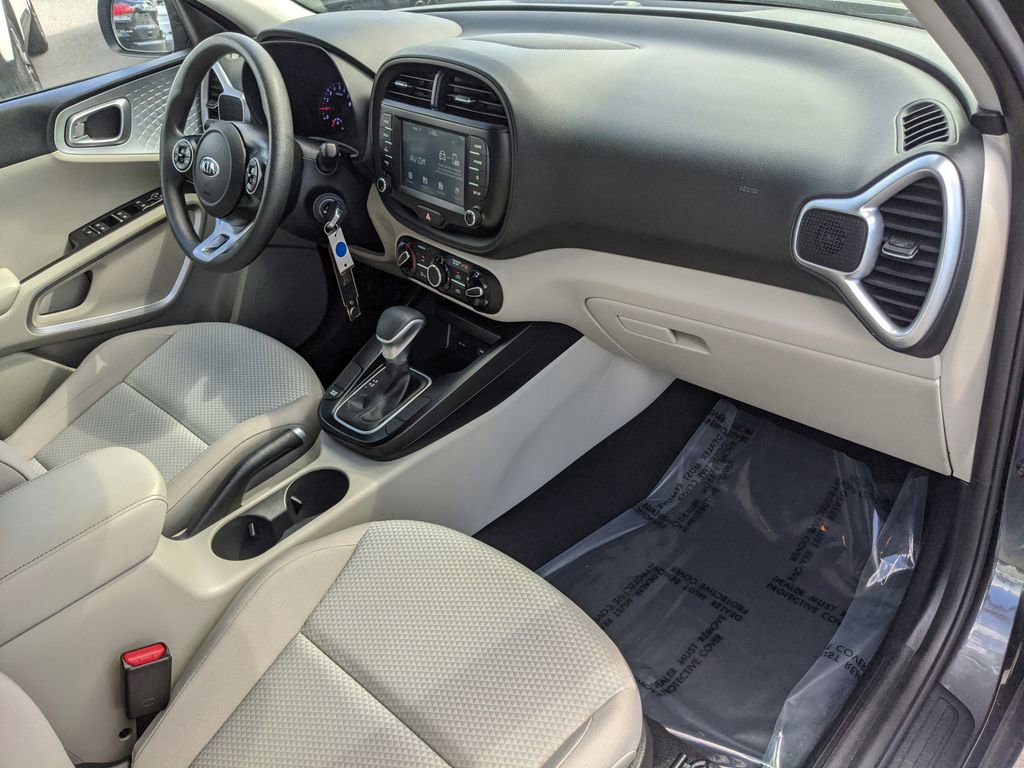 Used 2020 Kia Soul LX image 13
