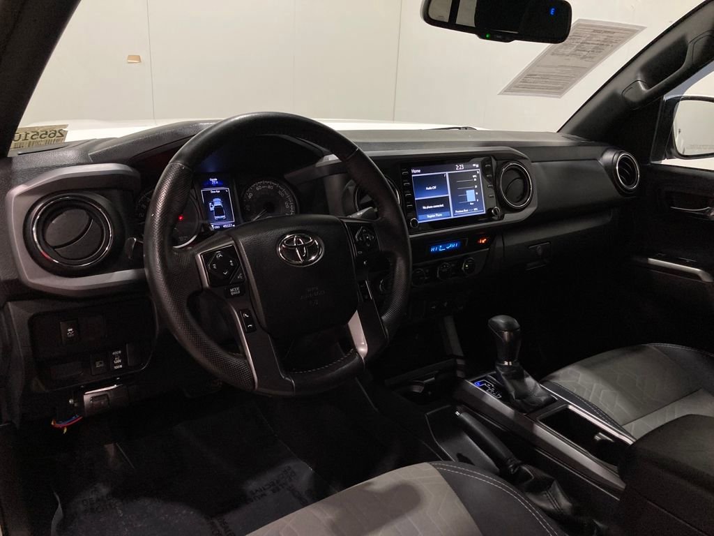 Used 2022 Toyota Tacoma TRD Off-Road image 17