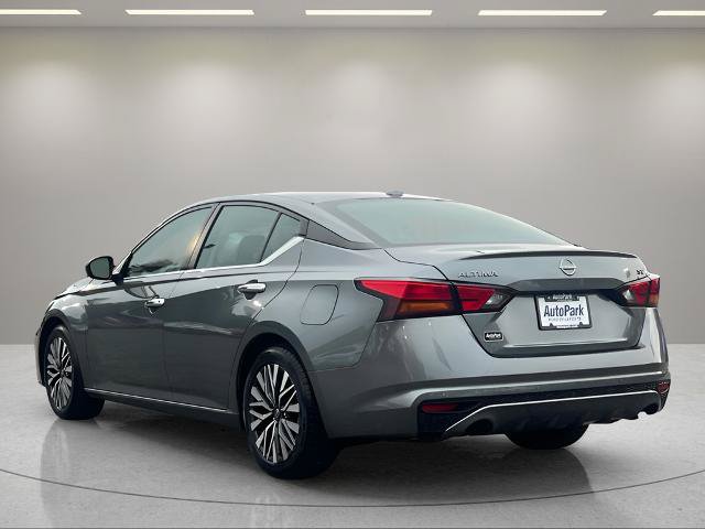 Used 2023 Nissan Altima 2.5 SV FWD image 5