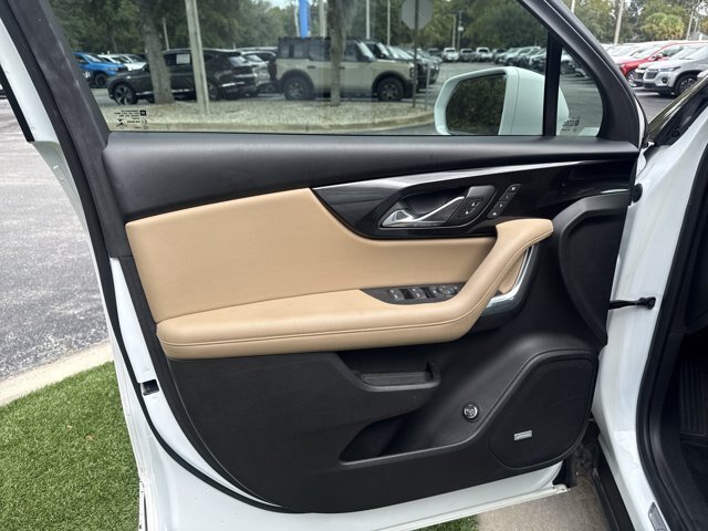 Used 2019 Chevrolet Blazer Premier w/ Sun and Wheels Package FWD image 10