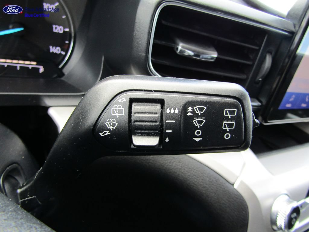 Certified 2022 Ford Explorer XLT w/ Equipment Group 202A AWD/4WD image 38