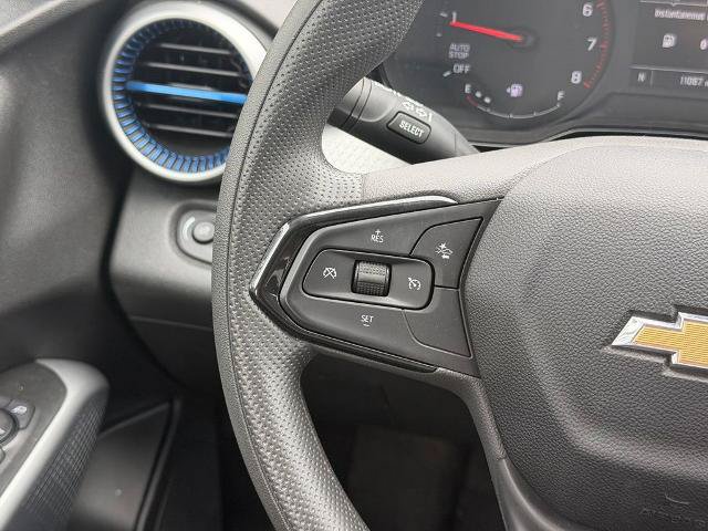 Used 2025 Chevrolet Trax LS w/ LS Convenience Package FWD image 16