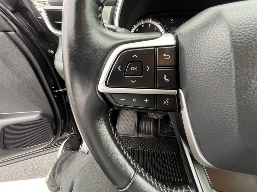 Used 2022 Toyota Highlander XLE image 17