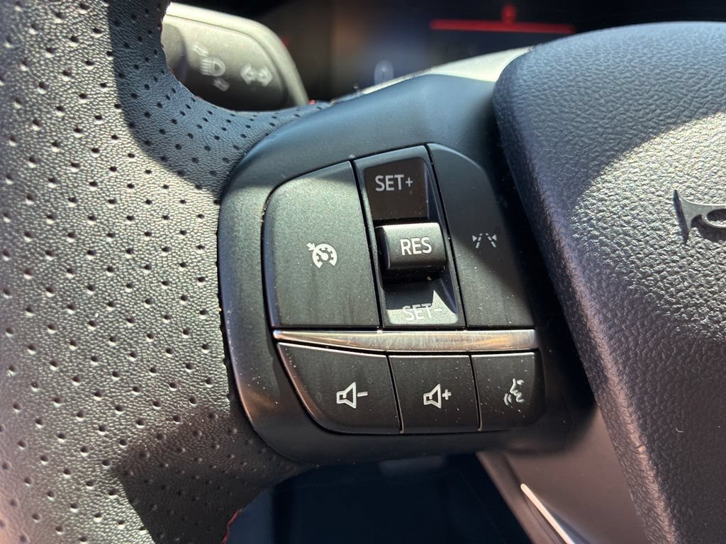 Certified 2025 Ford Escape ST-Line AWD/4WD image 23