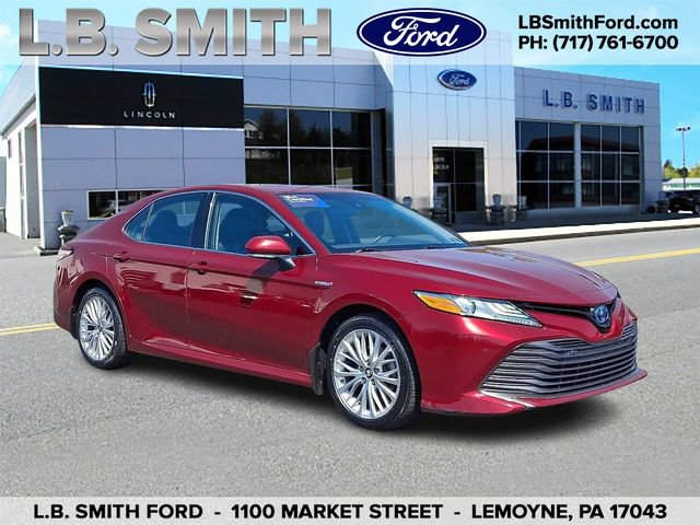 Used 2018 Toyota Camry XLE FWD image 1