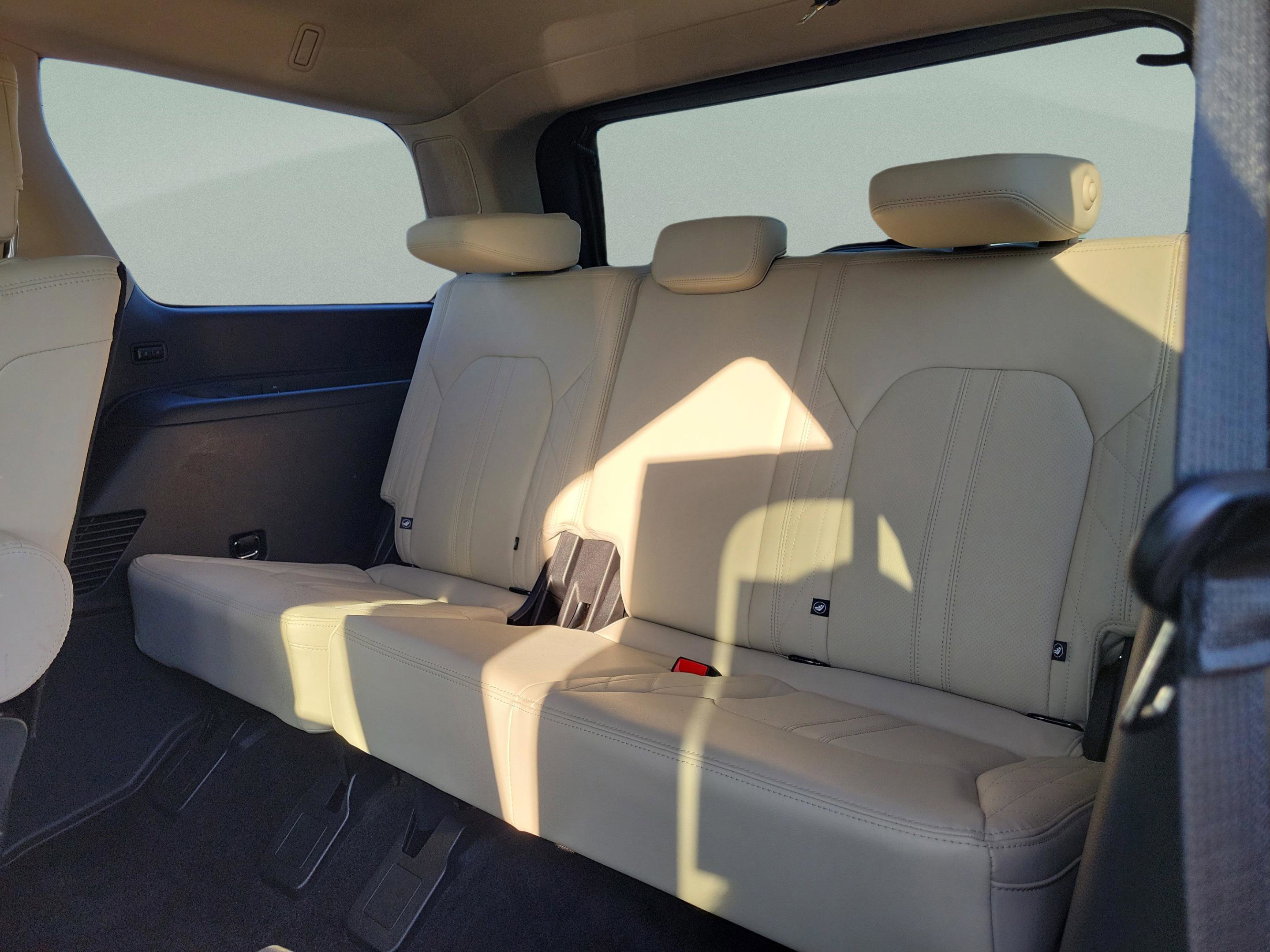 Certified 2018 Ford Expedition Platinum AWD/4WD image 13